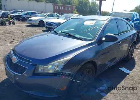 2014 Chevrolet Cruze Ls Auto z USA, uszkodzony, nr VIN 1G1PA5SG8E7229701